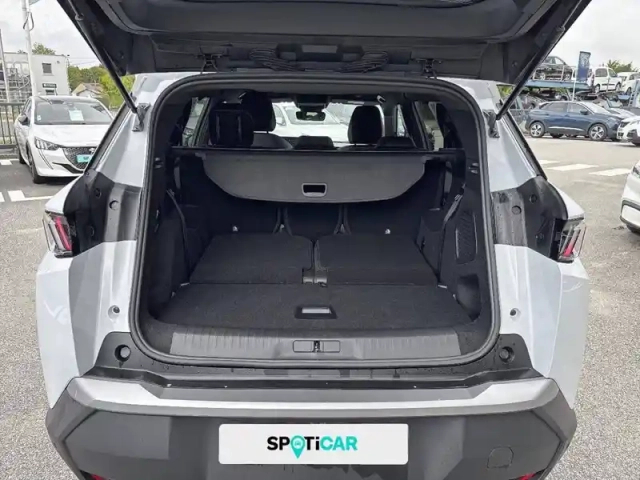 Peugeot 5008 electrique 210 ch 73 kwh — photo 31