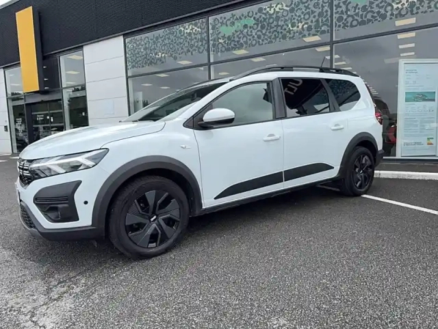 Dacia Jogger tce 110 7 places gsr2 — photo 13