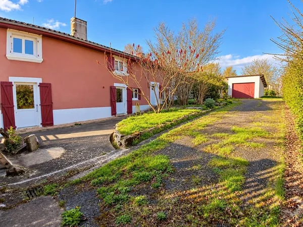 Maison à finir de rénover Idéale pour donner vie à votre p