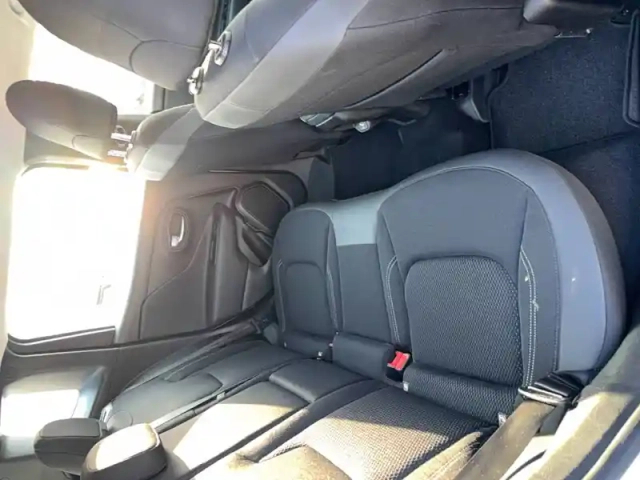 Jeep Renegade 1.6 l multijet 120 ch bvr6 — photo 32