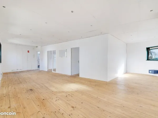 Bureaux 86 m²