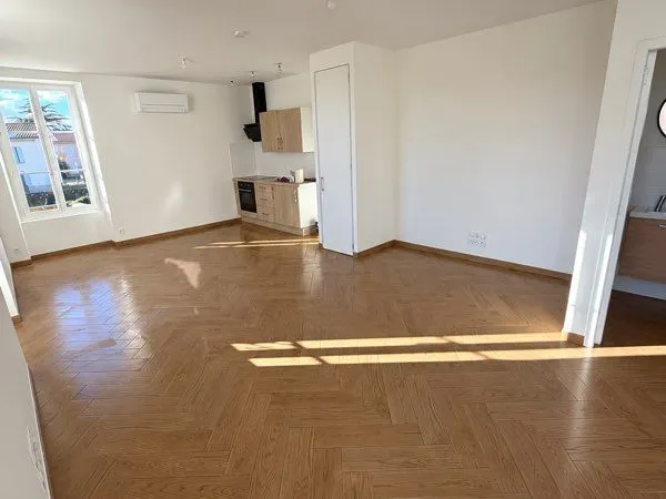 T2 47 m² - Saint-Martin-Lacaussade - Location non meublée - Parking - Climatisation