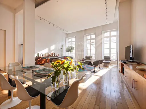 Appartement 5 pièces 198 m²