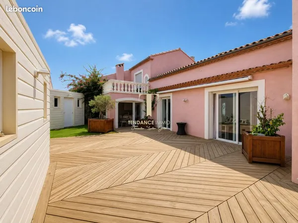 Villa 6 pièces 180 m²