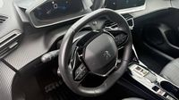 Peugeot 208 1.2 PureTech 130ch S&S Allure Pack EAT8 — photo 13