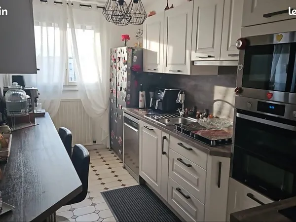 Bel appartement f4 + box ferme