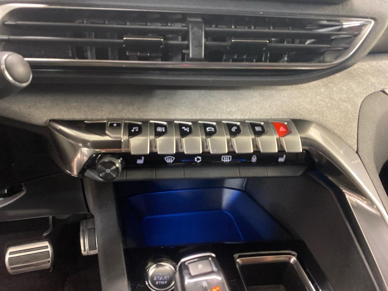 Peugeot 3008 hybrid 225 e-eat8 gt pack — photo 24