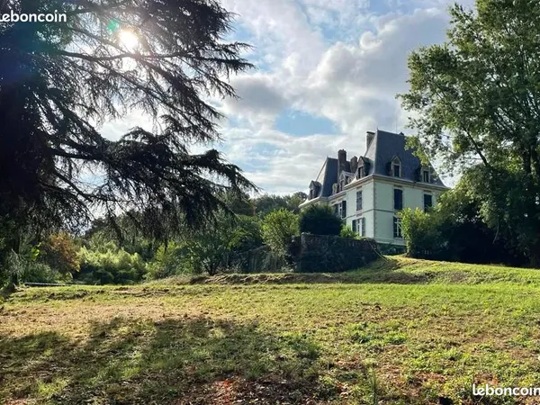 Bien d’exception Vente Bérenx 12p 520m² 565000€
