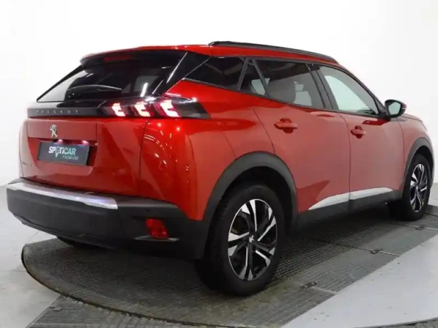 Peugeot 2008 e- 136ch allure business — photo 6
