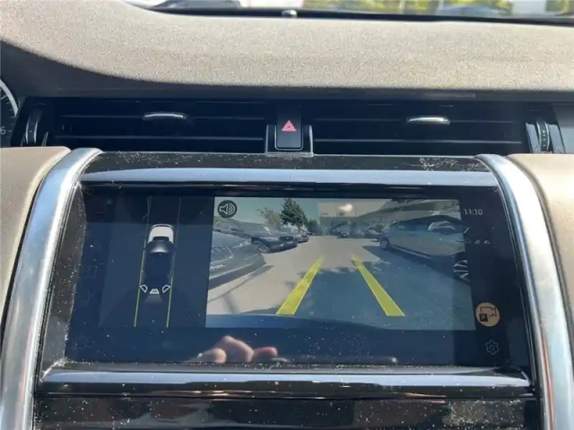 Land Rover Discovery Sport mark vii p300e phev awd bva — photo 12