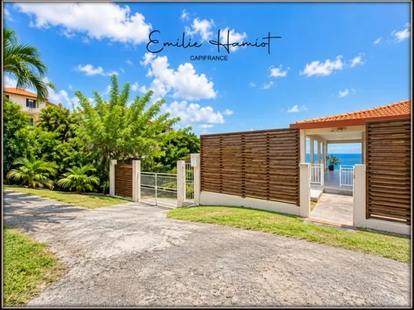 A vendre - LE DIAMANT - Quartier Ravine Gens Bois - Maison individuelle de type 4 avec vue exception