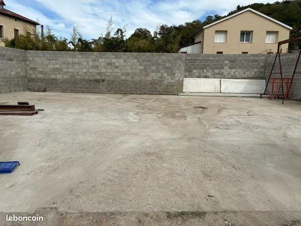 Terrain clôturer