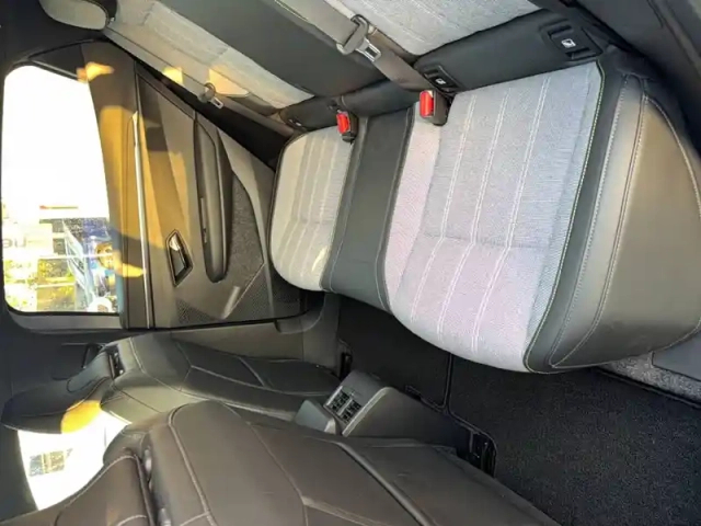 Renault Megane e-tech ev60 220 ch optimum charge — photo 12