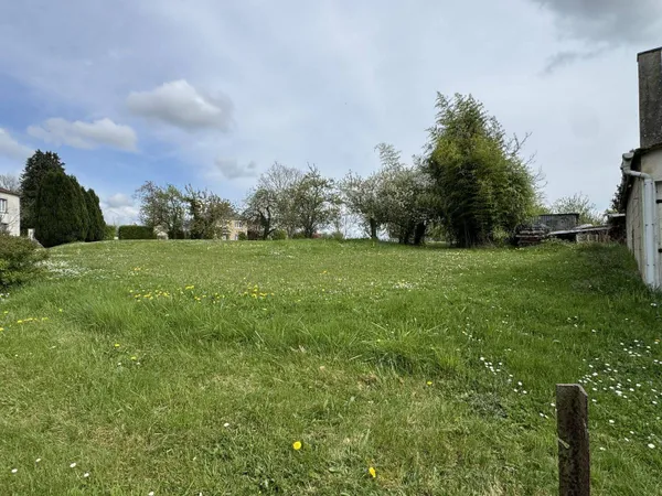 Terrain constructible 400 m²