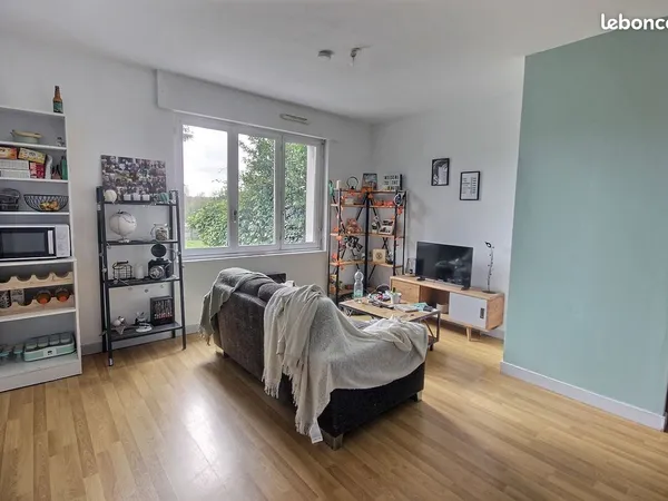 Appartement T2 de 47 m2, jardin de 73 m2