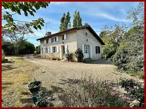 Maison ancienne 4 chambres garage jardin