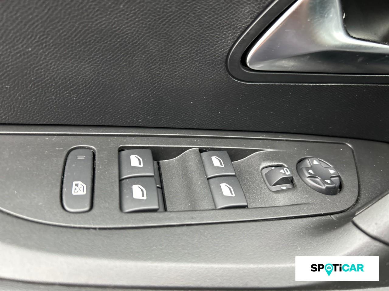Peugeot 2008 puretech 100 s&s bvm6 allure — photo 19
