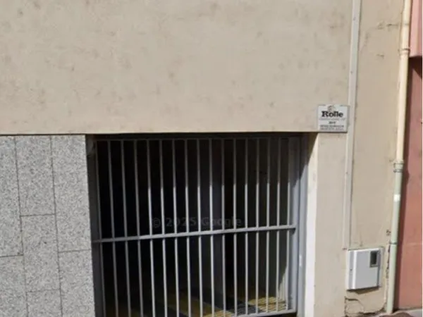 Place de parking dans un garage sécurisé