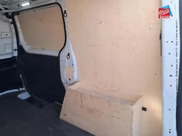 Renault Trafic fg l1h1 3t 2.0 blue dci 130ch confort e6e — photo 11
