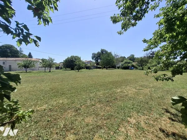 Terrain 1579 m²