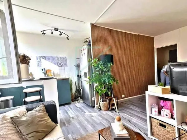 Studio 1 pièce 28 m²