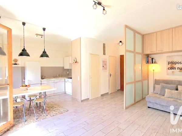 Studio 1 pièce 30 m²