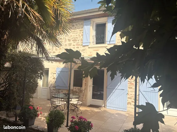Maison en pierres rénovée
