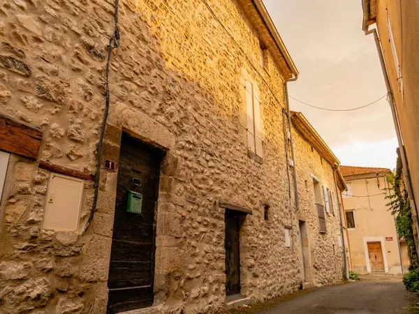 Maison ancienne à vendre à Lachau - 2 pièces - 74,45 m²