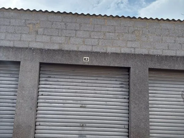 Garage belle hauteur sous plafond