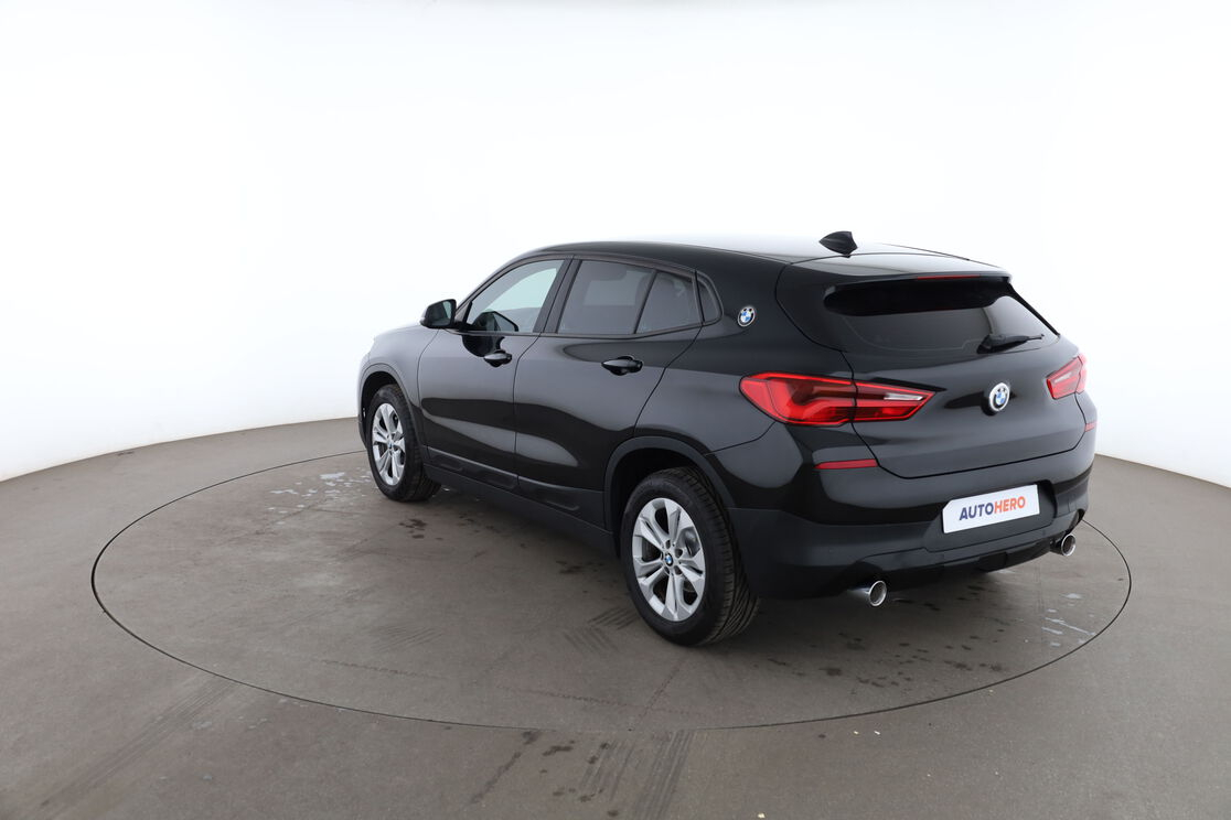 BMW X2 sDrive18dA Lounge — photo 3