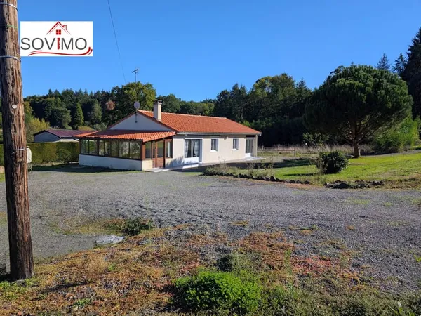 LE CHARME D'UN PLAIN PIED DE 1975 SUR PLUS DE 4700 M2 DE TER