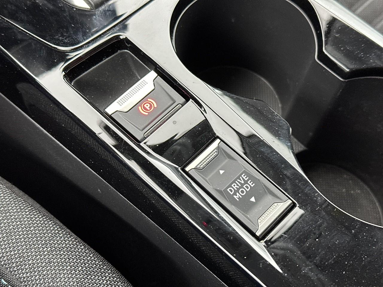 Peugeot 208 puretech 100 s&s eat8 style — photo 30