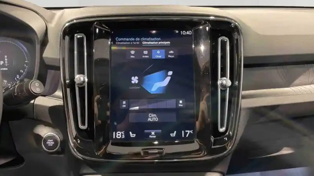 Volvo Xc40 t5 recharge 180+82 ch dct7 — photo 17