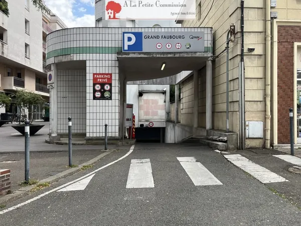 BOX SÉCURISÉ EN CENTRE VILLE DE CHARTRES