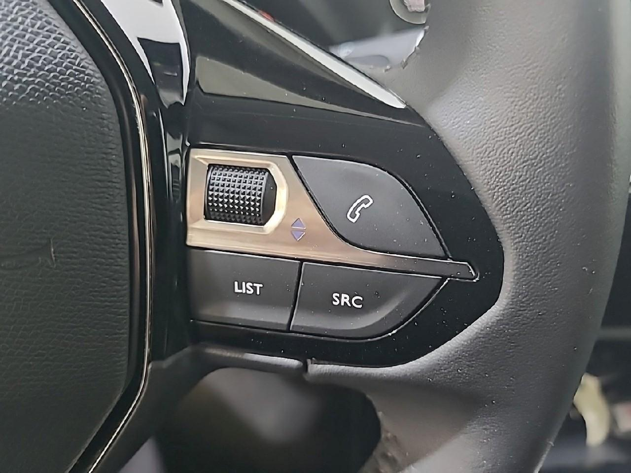 Peugeot 208 electrique 50 kwh 136ch style — photo 21