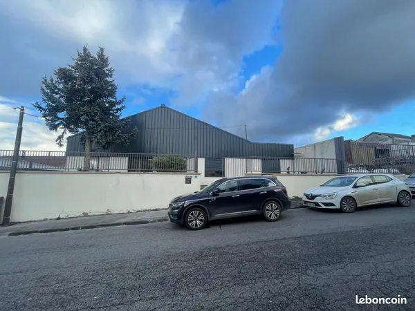 Local d'activité 432 m²