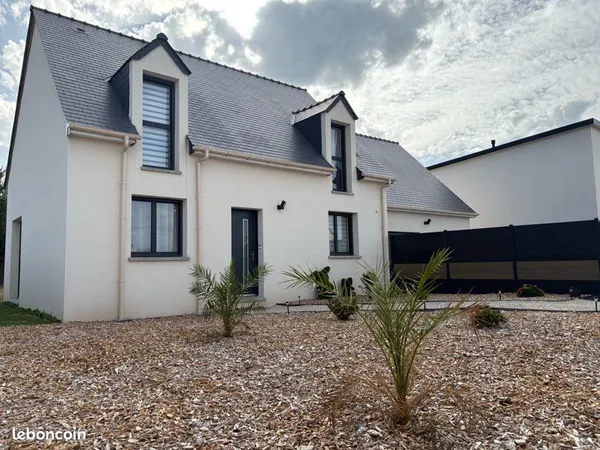 Nouveau prix - 299 900 - maison 2024 - 4 / 5 chambres - double garage