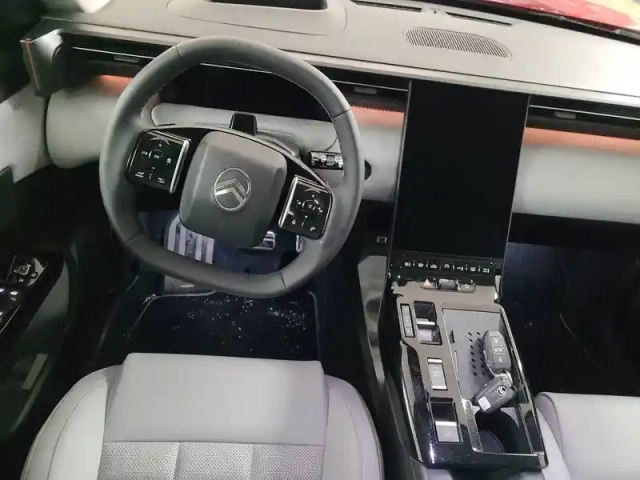 Citroën C5 Aircross hybride 145 ch e-dcs6 — photo 11