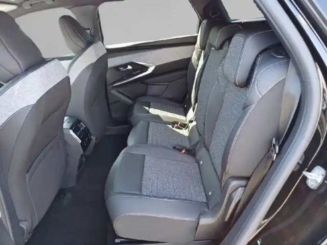 Peugeot 5008 hybrid 145 ch e-dcs6 — photo 12
