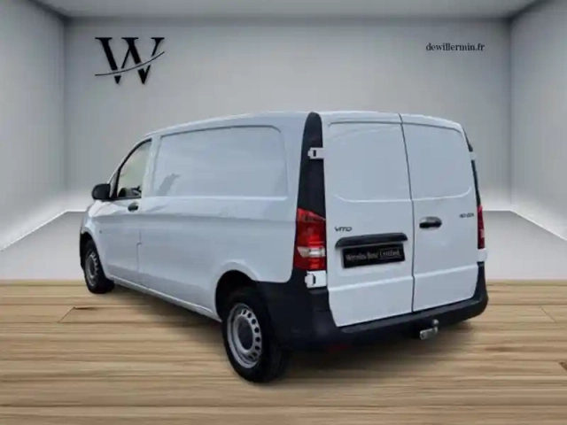 Mercedes Vito 110 cdi fourgon compact — photo 3