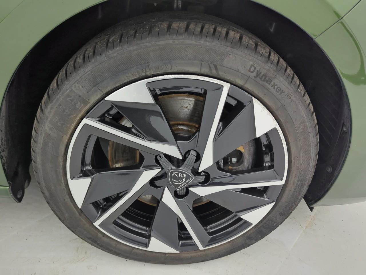 Peugeot 308 phev 180 e-eat8 allure pack — photo 21
