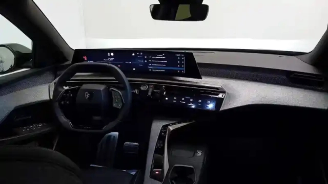 Peugeot 3008 plug-in hybrid 195 e-dcs7 — photo 18