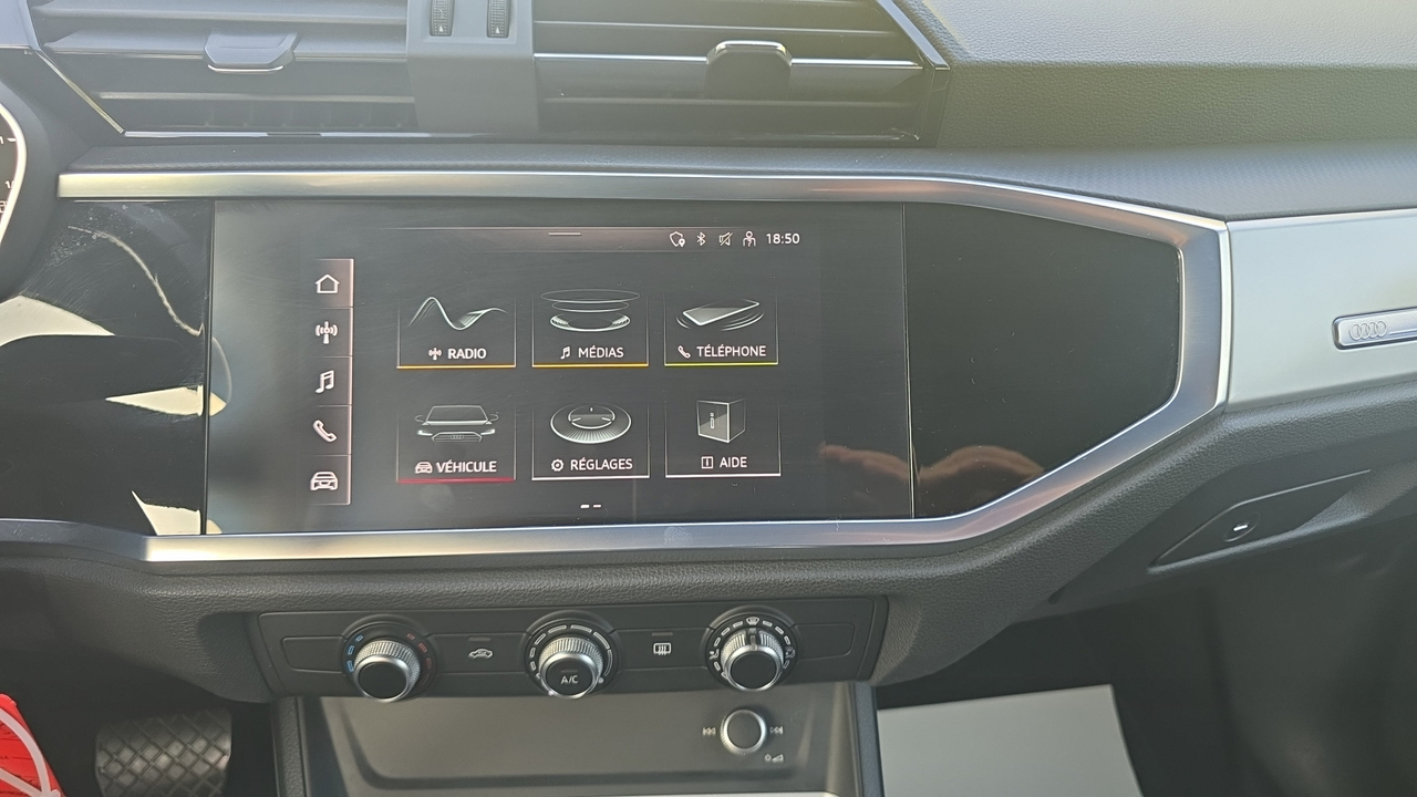 Audi Q3 35 TDI 150 ch S tronic 7 — photo 17