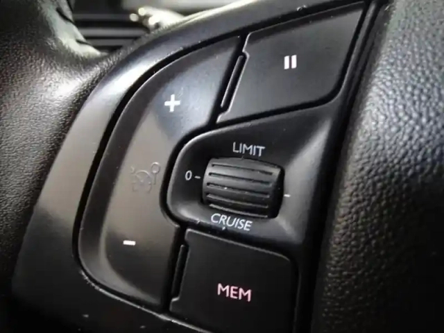 Citroën C4 cactus puretech 110ch s&amp;s feel — photo 13
