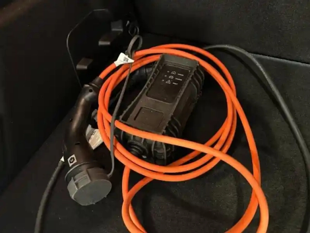 Citroën C4 moteur électrique 136ch (100 kw) feel pack business automatique — photo 11