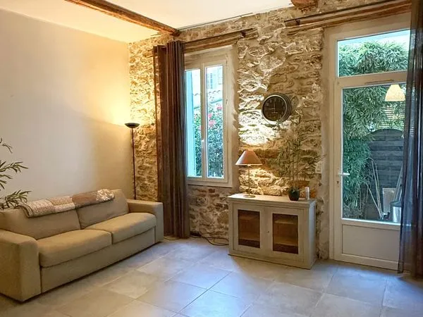 Studio 1 pièce 25 m²