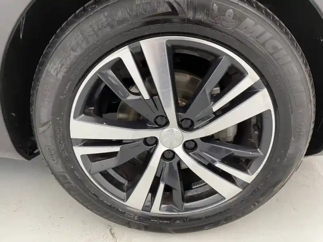 Peugeot 3008 1.2 puretech 130ch s&amp;s eat6 — photo 15