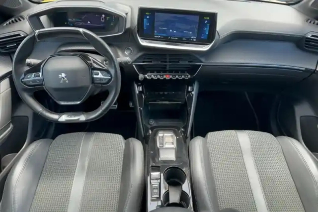 Peugeot 208 electrique 50 kwh 136ch — photo 12