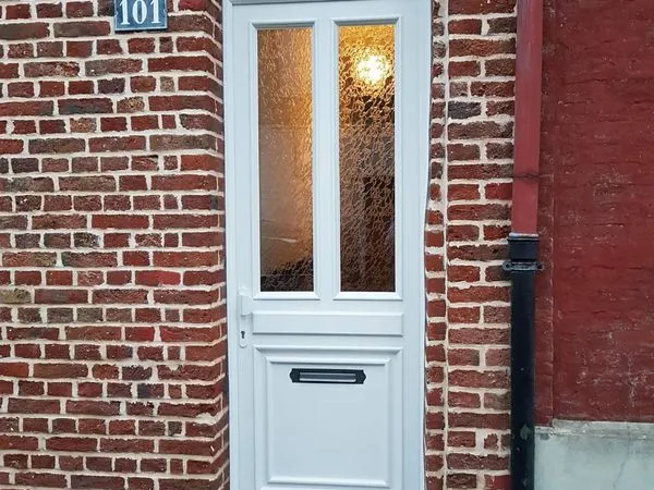 Studio meuble quartier st acheul - amiens libre novembre 2026