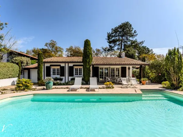 Villa de 5 pièces principales